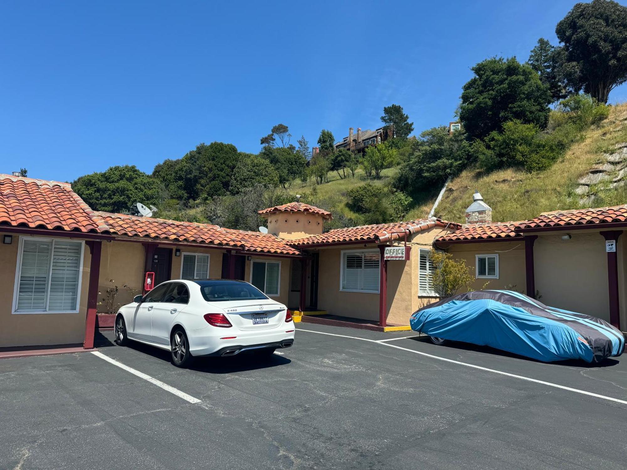 塔马尔派斯汽车旅馆 米尔谷 外观 照片