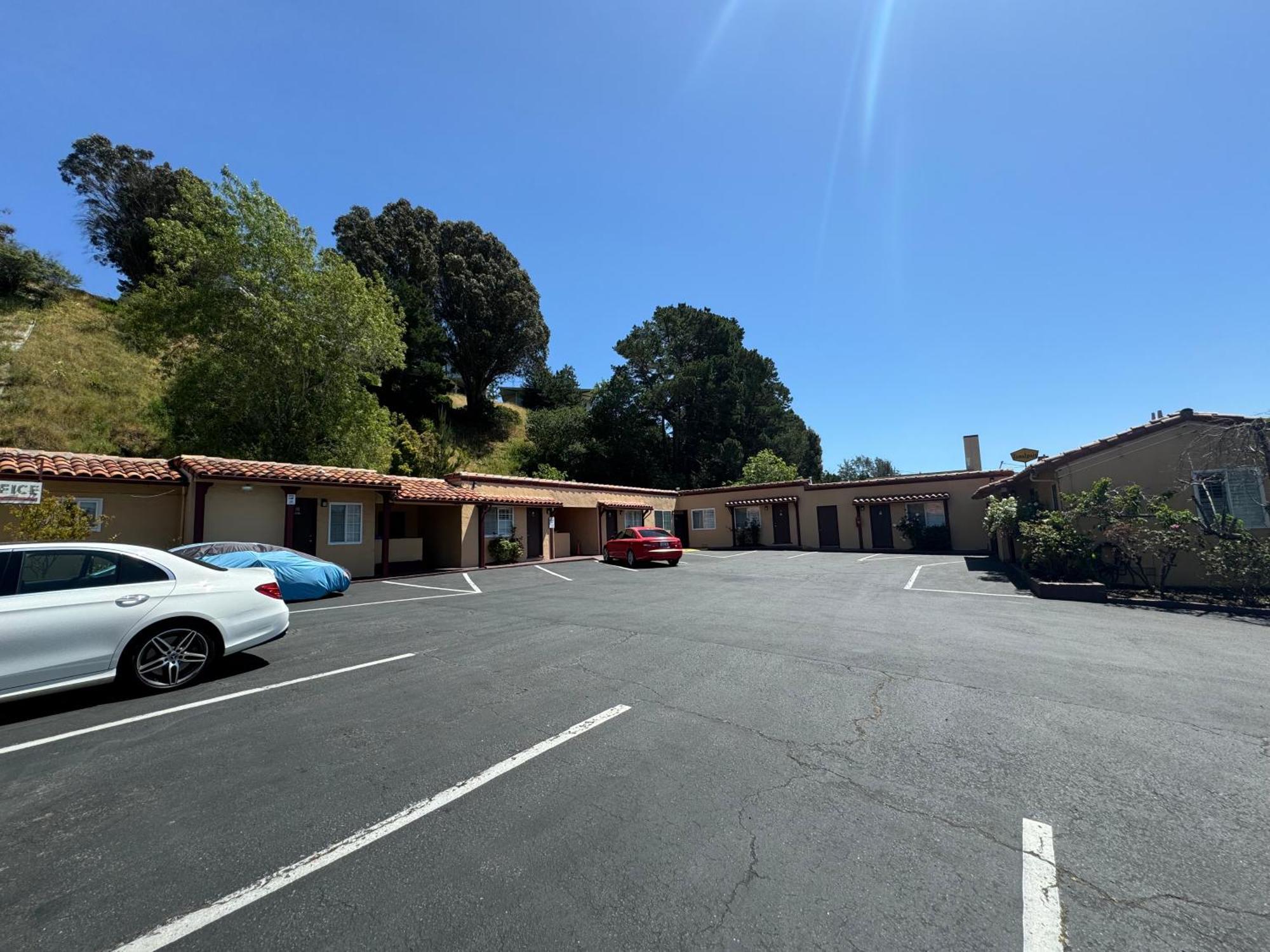 塔马尔派斯汽车旅馆 米尔谷 外观 照片
